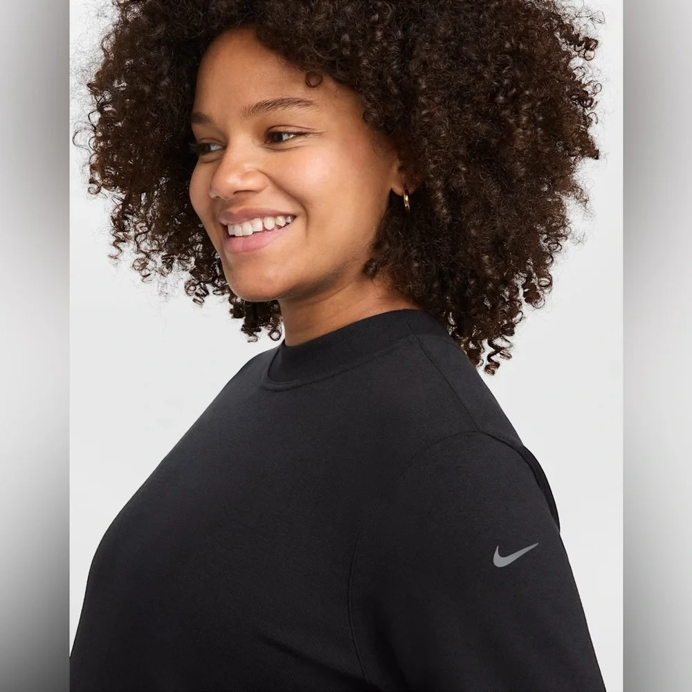Nike One Women's Reversible French Terry Pullover Top Maternity Shirt FZ0542-010